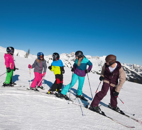 Skifahren mit der Familie im Skigebiet Großarltal-Dorfgastein © Tourismusverband Großarltal